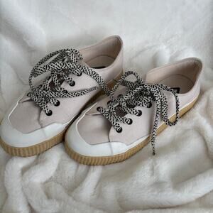 GB, the Keep Pace Sustainable Fabric Sneakers Cream  Size 8‎
